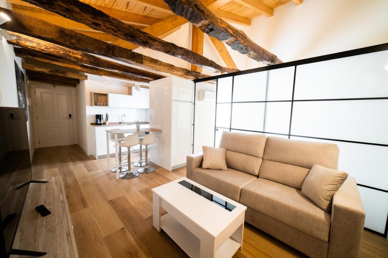 Apartamentos Mk77 Leon- Cantareros Bagian luar foto