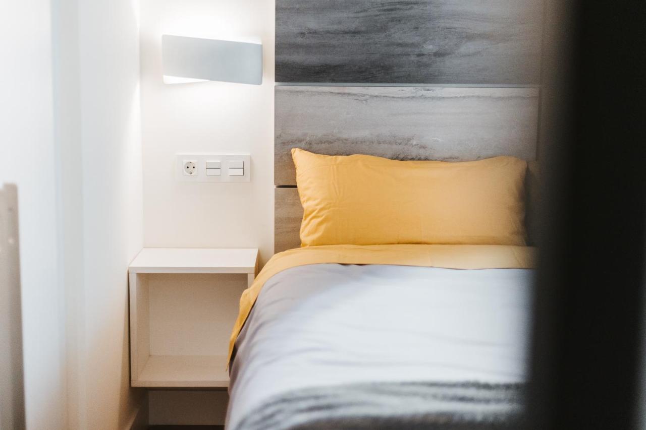Apartamentos Mk77 Leon- Cantareros Bagian luar foto